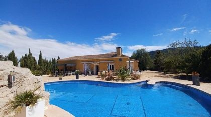 Detached Villa in Pinoso - Resale - Pinoso