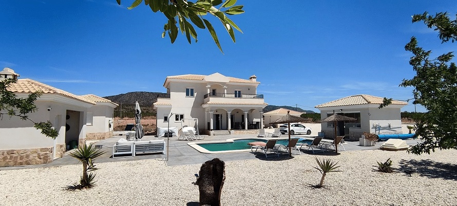 Detached Villa in Pinoso - Resale - Pinoso