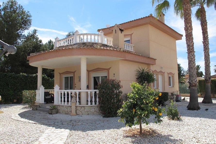 Detached Villa in Hondón de las Nieves - Resale - Hondón de las Nieves