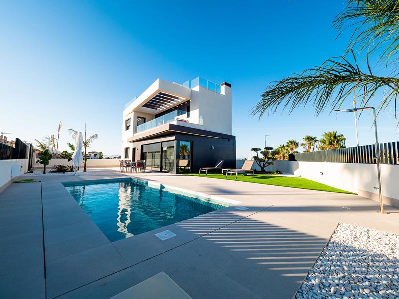 Luxury Modern Villas-Key Ready- La Finca Golf Resort
