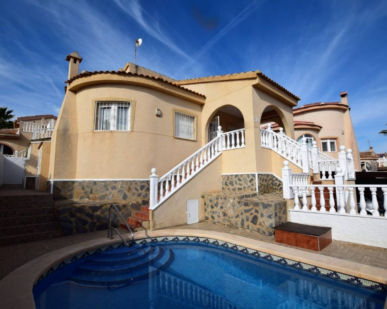 Detached Villa With Private Pool